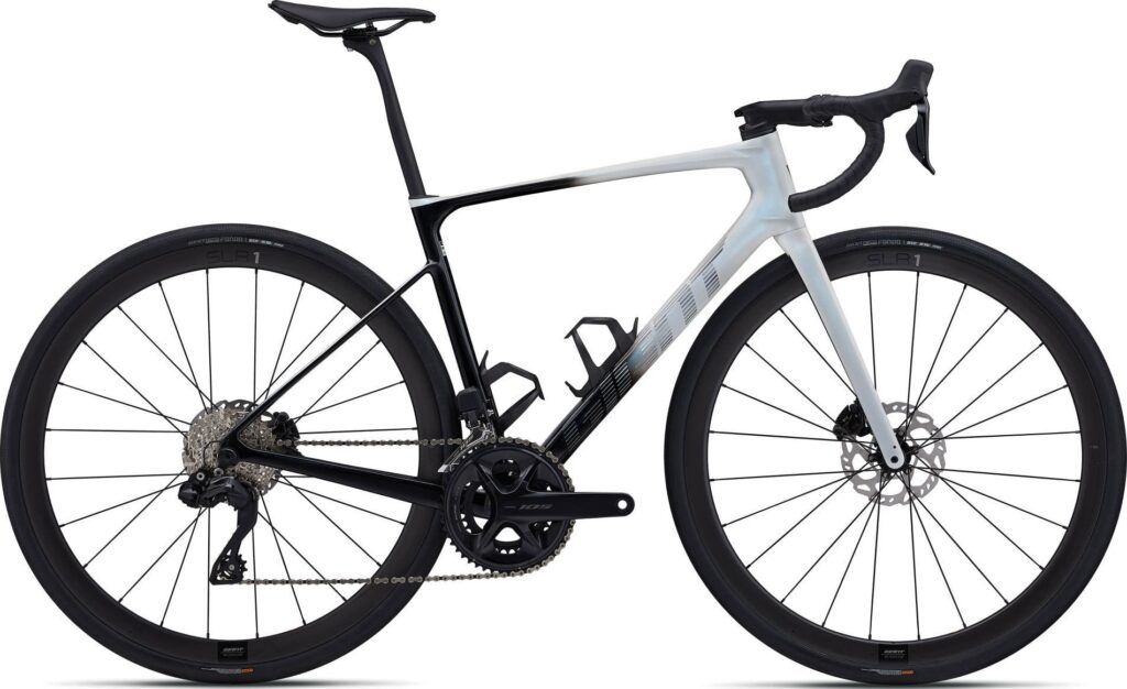 Giant Defy Advanced Pro 1 2024 - Hvid/Sort