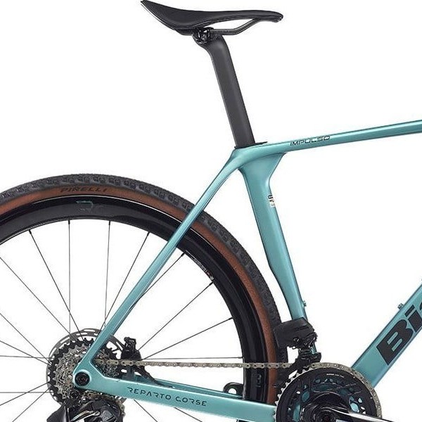 Sadel på Bianchi Impulso RC Sram Force eTap AXS