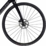 front hub på Bianchi Infinito XE Rival eTap AXS