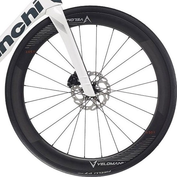 front hub på Bianchi Oltre Comp 105 Di2