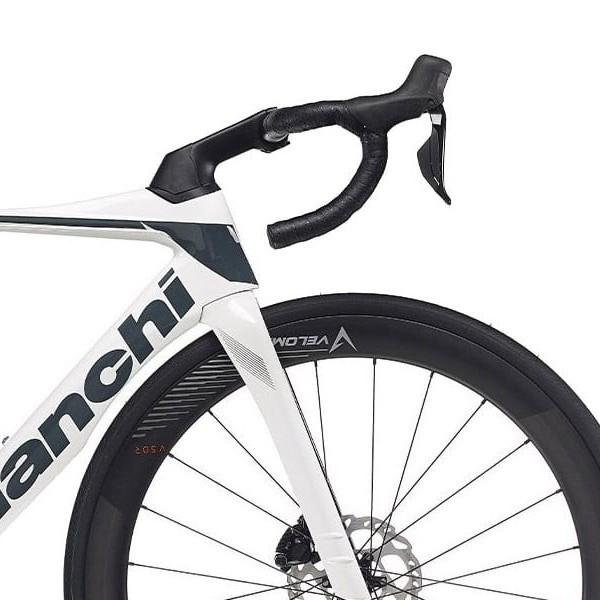 Styr på Bianchi Oltre Comp 105 Di2