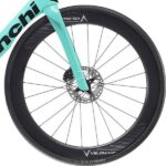 front hub på Bianchi Oltre Comp Ultegra Di2