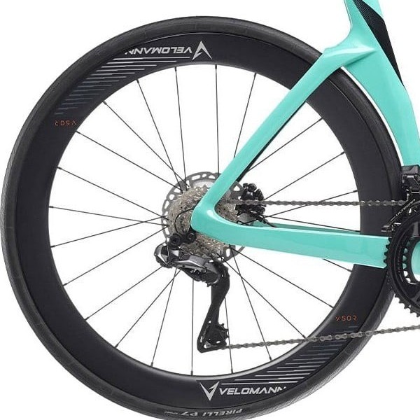Bagnav på Bianchi Oltre Comp Ultegra Di2