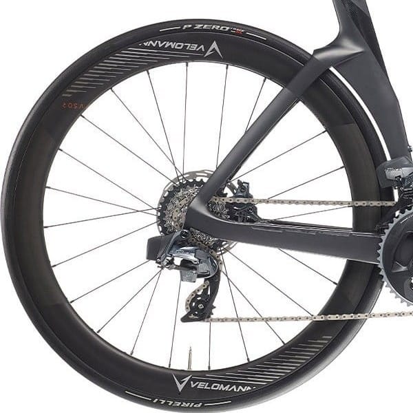Bagnav på Bianchi Oltre Pro Sram Force eTap AXS