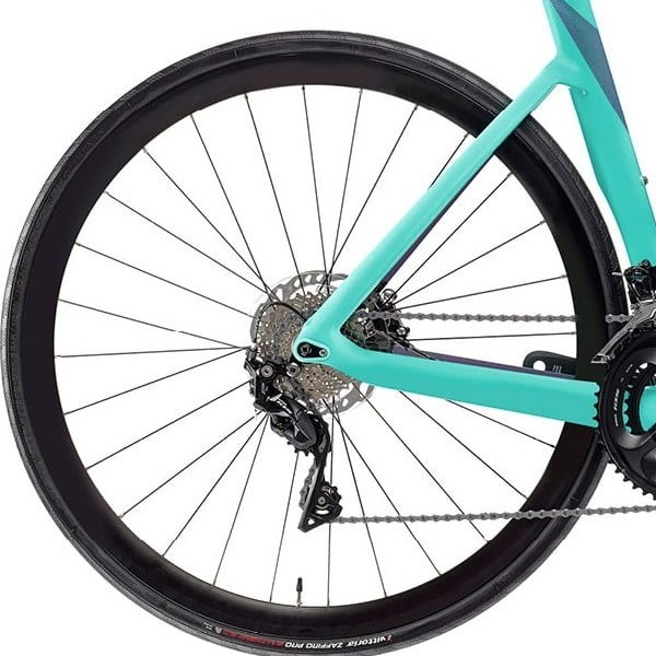 Bagnav på Bianchi Oltre Race 105 Di2 24sp