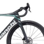Styr Included in the stem på Bianchi Oltre RC Super Record EPS