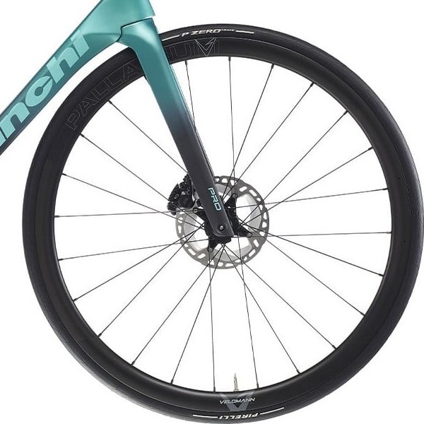 front hub på Bianchi Specialissima PRO Sram Force eTap AXS