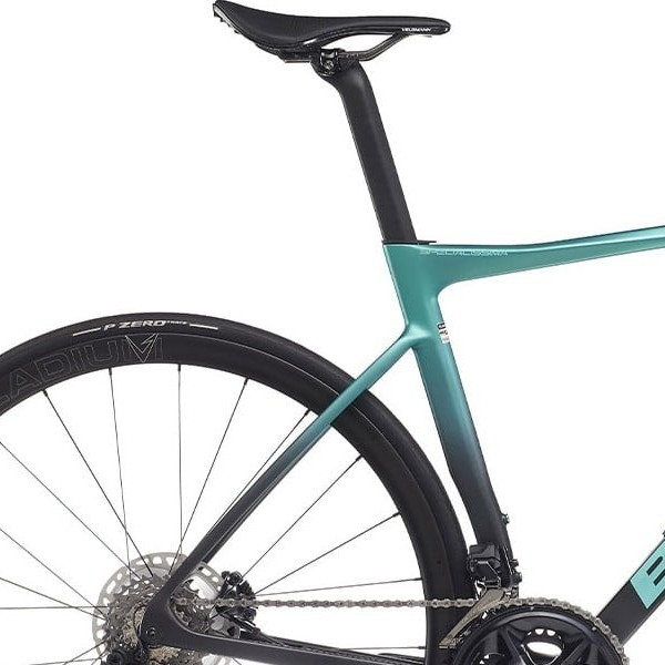Sadel på Bianchi Specialissima PRO Sram Force eTap AXS