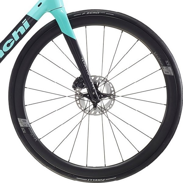 front hub på Bianchi Specialissima Ultegra Di2 24sp