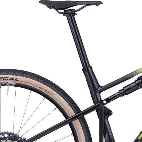 Sadel på BMC Fourstroke FOUR