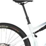 Sadel på BMC Fourstroke THREE