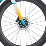 Fornav med Zipp 303 S fælg på BMC Kaius 01 TWO