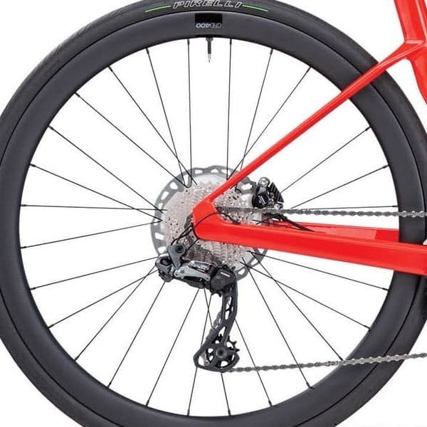 Bagnav på BMC Roadmachine 01 AMP TWO