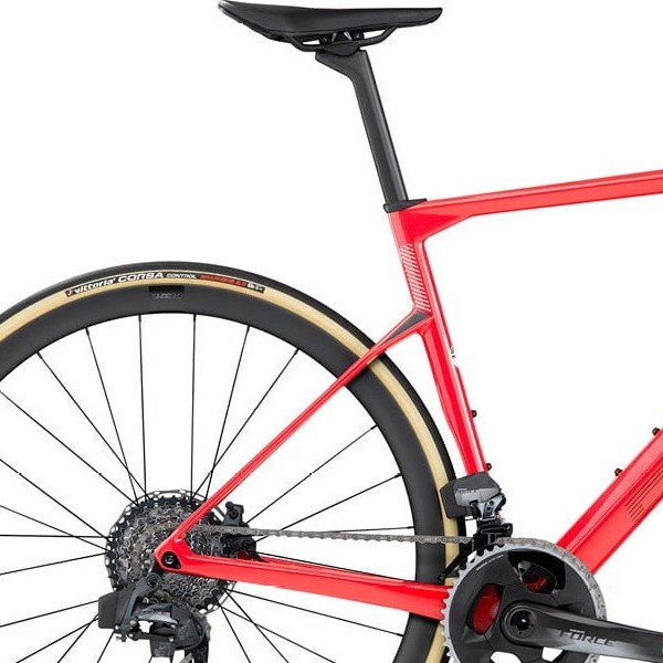 Sadel på BMC Roadmachine 01 FOUR
