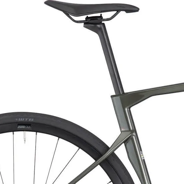 Sadel på BMC Roadmachine X THREE