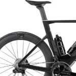 Sadel Fizik Argo Vento R1 (140mm) på BMC Timemachine Road 01 ONE
