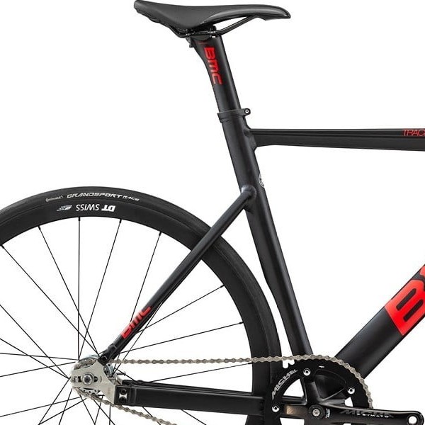 Sadel på BMC Trackmachine AL ONE