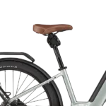 Sadel med Cane Creek Thudbuster G4 suspension post sadelpind på Cannondale Adventure Neo 2 EQ