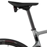 Sadel Fizik Tempo Argo R5 på Cannondale Synapse Carbon 2