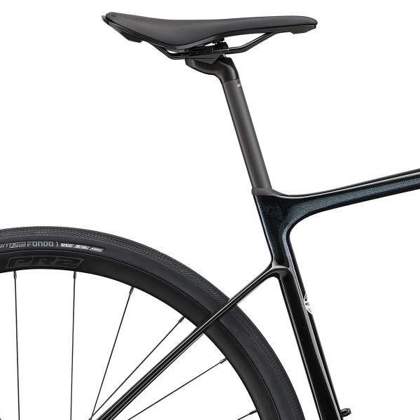 Sadel på Giant Defy Advanced 1