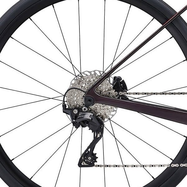 Bagnav på Giant Defy Advanced 2