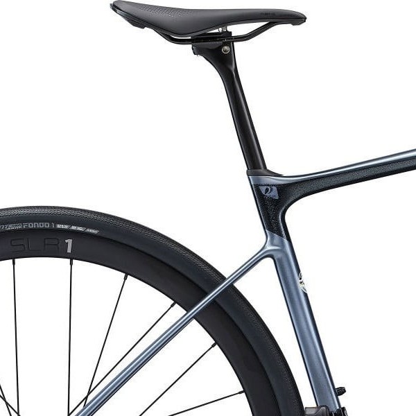 Sadel på Giant Defy Advanced Pro 1