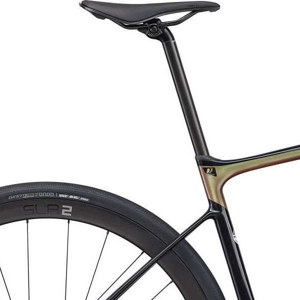 Sadel på Giant Defy Advanced Pro 2 AXS