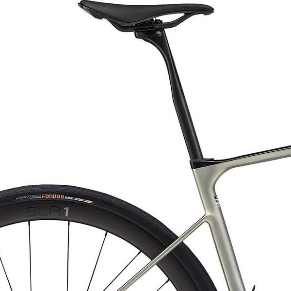 Sadel på Giant Defy Advanced SL 1