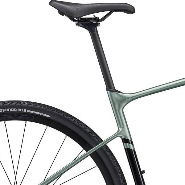 Sadel på Giant FastRoad AR Advanced 2