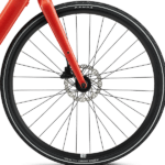 Fornav med Momentum GX03V 700c Aluminium fælg på Giant Motum Voya E+ 2 Belt