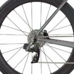 Bagnav med SRAM Rival eTap AXS bagskifter på Giant Propel Advanced 1