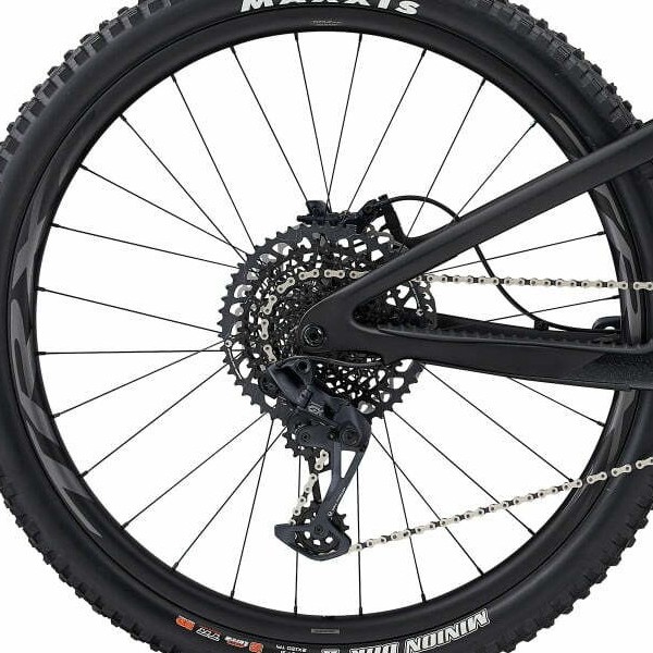 Bagnav på Giant Reign Advanced Pro 1