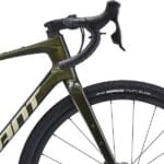 Styr på Giant Revolt Advanced 1