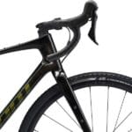 Styr på Giant Revolt Advanced 2