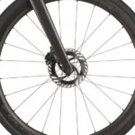 Fornav med Fulcrum WIND 42 DB Carbon fælg på Scott Addict 10