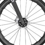 Fornav med Zipp 353 NSW Carbon tubeless disc-brake fælg på Scott Addict RC Ultimate