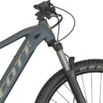 Styr med Shimano SL-M4100 gearskifter på SCOTT Aspect eRIDE 930