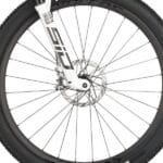 Fornav med Syncros Silverton 1.0S-30 CL fælg på Scott Spark RC World Cup EVO