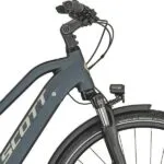 Styr med Shimano Alivio 3100 9 Speed gearskifter på SCOTT Sub Tour eRIDE 20