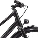 Styr med Shimano Deore M5100 gearskifter på Specialized Sirrus X 3.0 Step-Through EQ
