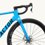 Styr Black Inc Integrated Aero Barstem Reach 80mm på Factor OSTRO GRAVEL SRAM RED