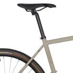 Sadel på Principia Gravel 30 Shimano GRX400