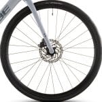 front hub på Cube Attain Race