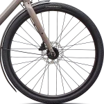 front hub på Specialized Sirrus X 3.0 EQ