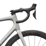 Styr Roval Alpinist Carbon Handlebar på Specialized Aethos 2 Expert