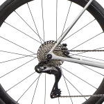 Bagnav med Shimano Ultegra Di2 R8150 bagskifter på Specialized Aethos 2 Expert