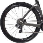 Bagnav på Bianchi Oltre Comp Rival eTap AXS 24sp