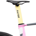 Sadel på Factor ONE Shimano Dura-Ace