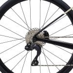 Bagnav med Shimano 105 Di2 bagskifter på Giant Liv Avail Advanced 1