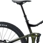 Sadel med GIANT Contact Switch dropper post with remote lever sadelpind på Giant Trance 29 1